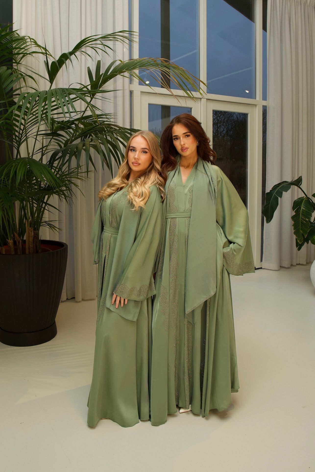 Star Abaya