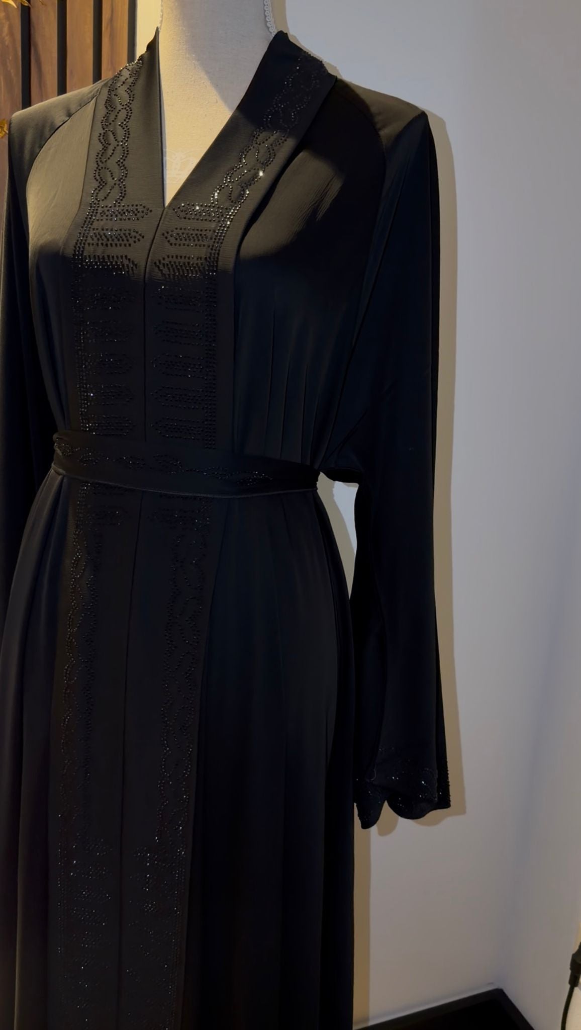 NM Midnight Muse Abaya